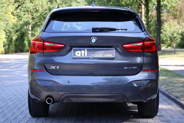 BMW X1 sDrive18i High Executive M-Sport | Leder | Pano | HUD | Navi Plus | Stoelverwarming | Hifi | DAB | Grootlichtassistent | Etc.