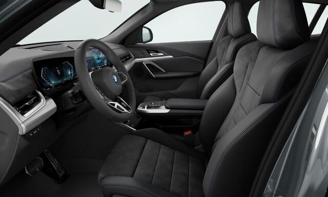 BMW X2 iX2 eDrive20 | M-Sport | Park ass. | Camera | Comfort Access