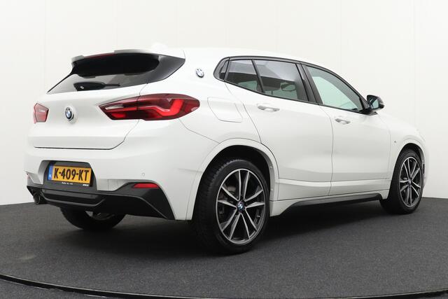 BMW X2 sDrive16d Aut. M-sport edition Pano-dak Sportstoelen 19' velgen
