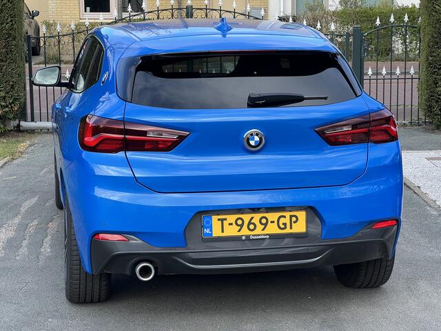 BMW X2 xDrive25e M-SPORT LEDER Kuipstoelen Head up Display