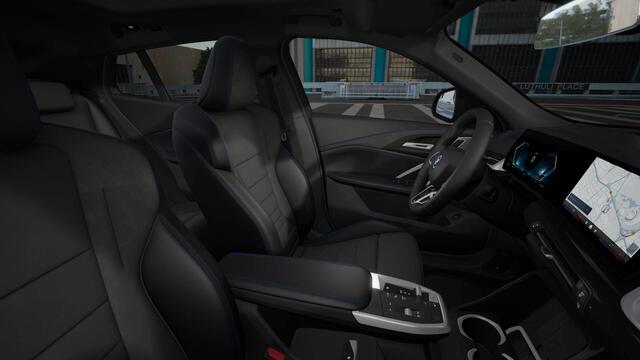 BMW X2 iX2 eDrive20 High Executive M Sport / Panoramadak / Trekhaak / Sportstoelen / Adaptieve LED / M Adaptief onderstel / Parking Assistant Plus / Comfort Access