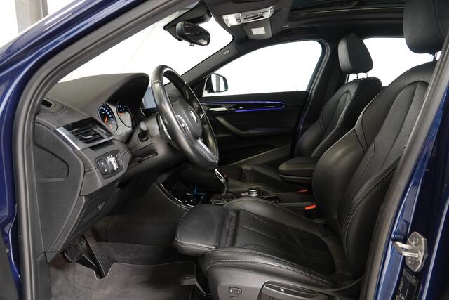 BMW X2 sDrive20i High Executive M-Sport | Panodak | HUD | DAB | Leder | Sfeer |