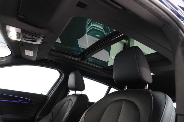 BMW X2 sDrive20i High Executive M-Sport | Panodak | HUD | DAB | Leder | Sfeer |