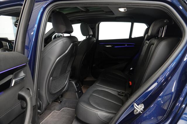 BMW X2 sDrive20i High Executive M-Sport | Panodak | HUD | DAB | Leder | Sfeer |
