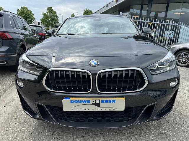 BMW X2 sDrive20i M Sport Pano-Dak | Trekhaak | Keyless | HUD | Stoelverw. | Memory