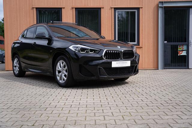 BMW X2 20i | sDrive | M-Sport | Panorama | Trekhaak | Head-up