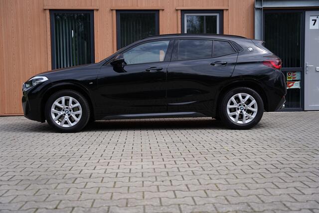 BMW X2 20i | sDrive | M-Sport | Panorama | Trekhaak | Head-up