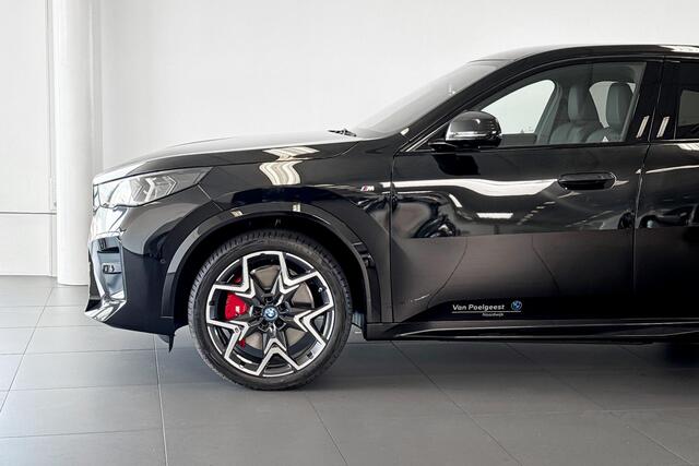 BMW X2 iX2 xDrive30 | M Sport Pro | Harman Kardon | Glazen Panoramadak | Trekhaak |