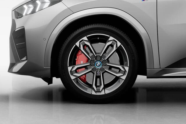 BMW X2 iX2 eDrive20 M Sport Edition | M Sport Pro | Innovation Pack | Trekhaak | Glazen Panoramadak | Driving Assistant