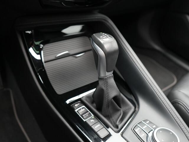 BMW X2 xDrive25e Executive Plug In Hybrid 220pk Dealer O.H PHEV | Panodak | Adaptive Cruise | Camera | Navi Pro | Lederen Bekleding | Sfeerverlichting | Keyless |