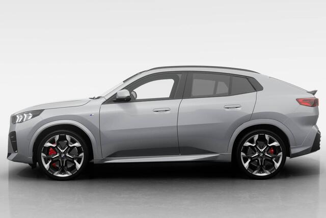 BMW X2 sDrive20i | M Sport Pro | Innovation Pack | Comfort Pack | Trekhaak | Glazen Panoramadak