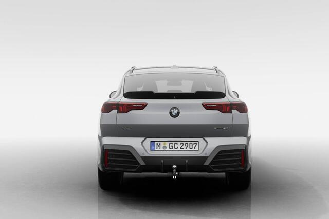 BMW X2 sDrive20i | M Sport Pro | Innovation Pack | Comfort Pack | Trekhaak | Glazen Panoramadak
