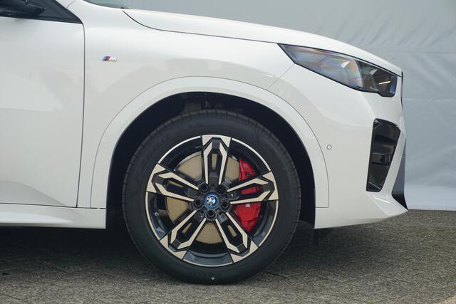 BMW X2 iX2 eDrive20 M Sport Pro | Trekhaak / Adaptief M onderstel / Head-up / Harman Kardon / Comfort Access / Dodehoek detectie / Cruise control adaptief met Stop&Go
