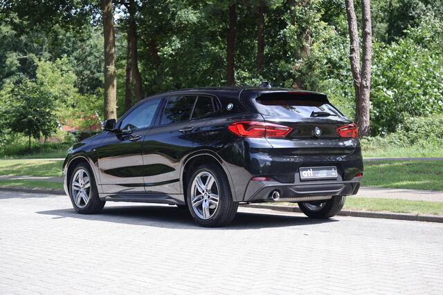 BMW X2 1.8i sDrive High Executive M-Sportpakket, Navigatie, M-Sportbesturing, Lichtpakket, M-aerdynamiek-kit, Shadow Line, Cruise Control, Sportstoel, LED, etc.
