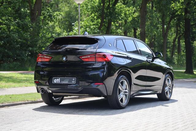 BMW X2 1.8i sDrive High Executive M-Sportpakket, Navigatie, M-Sportbesturing, Lichtpakket, M-aerdynamiek-kit, Shadow Line, Cruise Control, Sportstoel, LED, etc.