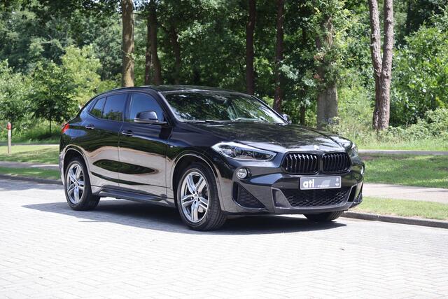 BMW X2 1.8i sDrive High Executive M-Sportpakket, Navigatie, M-Sportbesturing, Lichtpakket, M-aerdynamiek-kit, Shadow Line, Cruise Control, Sportstoel, LED, etc.