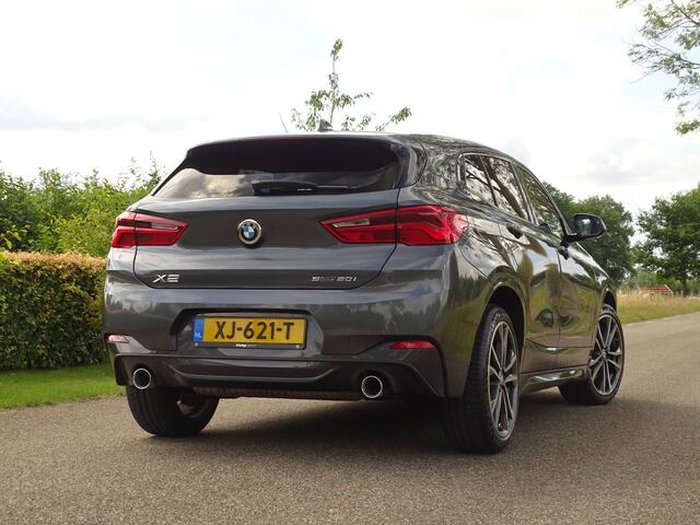 BMW X2 sDrive20i M-Sport | Leer | Stoelverw | 19inch | Trekhaak!