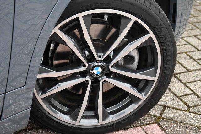 BMW X2 xDrive25e M-Sport Pano M-zetels HUD Camera El-klep 19inch