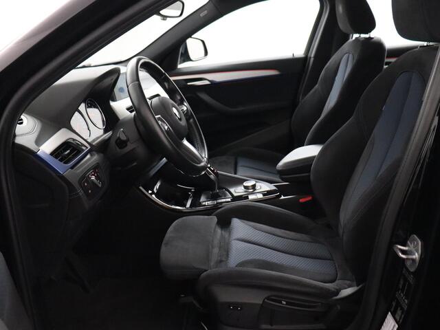 BMW X2 sDrive18i High Executive | M-Pakket! | Navigatie | LED | Cruise!