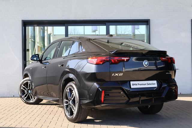 BMW X2 iX2 xDrive30 M Sportpakket | Innovation Pack | Comfort Pack