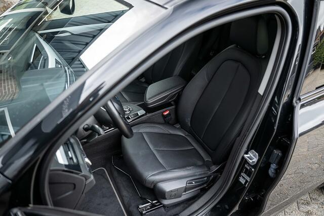 BMW X2 sDrive18i High Executive | Camera | Cruise | Stoelverwarming | 19 Inch |