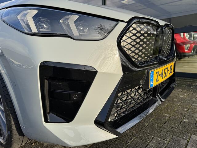 BMW X2 iX2 eDrive20 67 kWh M-Sport Panoramadak / Lederen bekleding