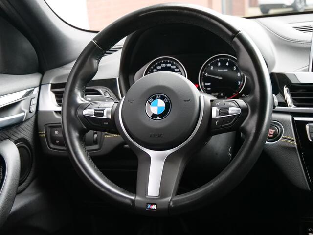 BMW X2 sDrive18i High Executive Edition 141 Pk Navigatie / Camera / M-pakket / DAB / Apple Carplay