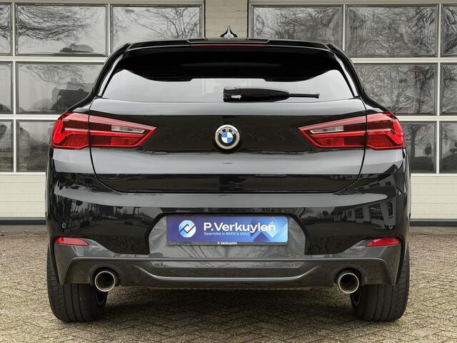 BMW X2 sDrive20i M SPORT | LEDER | PANORAMA | STOELVERWARMING | 18 INCH LM VELGEN |