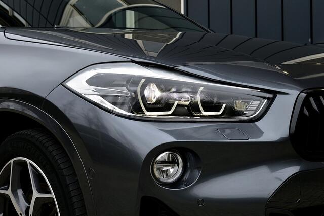 BMW X2 sDrive18i M-Sport Rijklaarprijs-Garantie Panoramadak Leder Sport interieur Led Camera Head-up