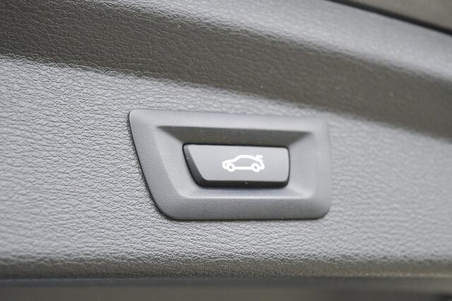 BMW X2 sDrive18i M-Sport Rijklaarprijs-Garantie Panoramadak Leder Sport interieur Led Camera Head-up