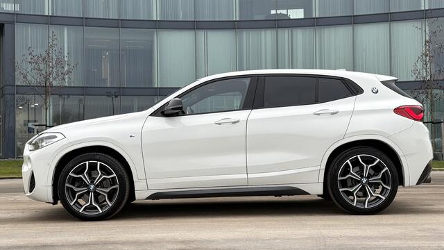 BMW X2 sDrive20i High Executive M-Sport Pano Alcantara Navi groot