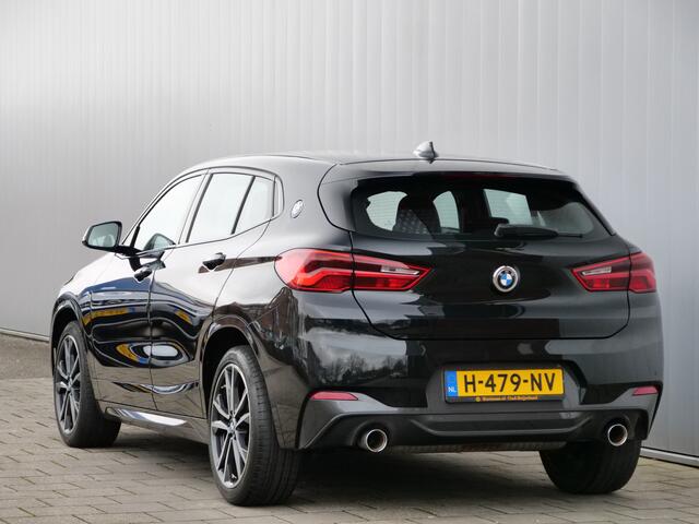 BMW X2 sDrive20i High Executive 192 Pk Automaat M-pakket / Navigatie / PDC / Trekhaak afneembaar / Stoelverwarming