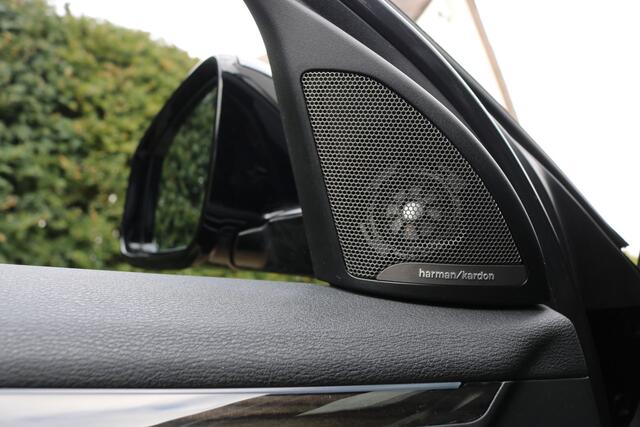 BMW X2 xDrive25e M-Sportpakket Shadowline 220PK (Panoramadak Sportleder/Memory Navi/Camera Harman/Kardon HeadUp Keyless Full-Led 19M-Velg PrivacyGlass)