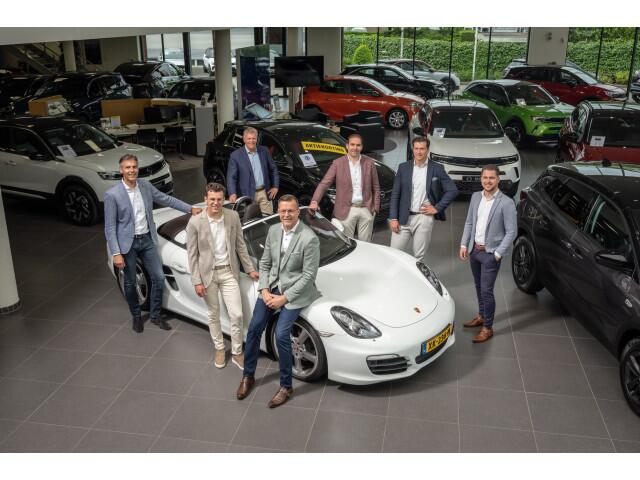 BMW X2 xDrive25e Executive 220 Pk Automaat M-pakket / Navigatie / DAB / Leer / Stoelverwarming