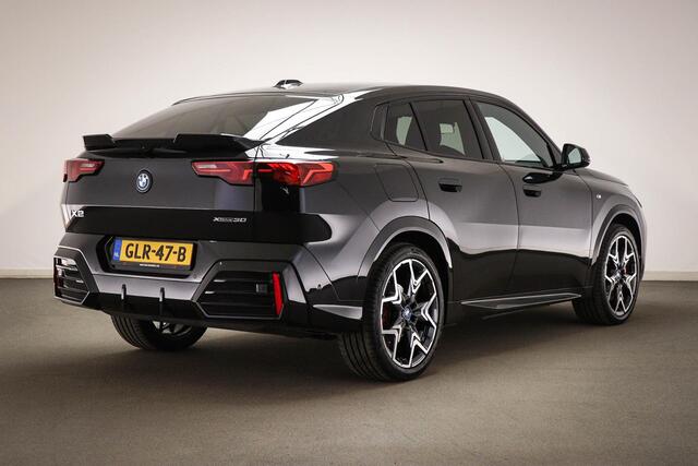 BMW X2 iX2 xDrive30 67 kWh M-Sport Pro | PANORAMADAK | SOH 100% | STOELVERWARMING | 20" | DRIVING ASSISTANT PLUS- PACK