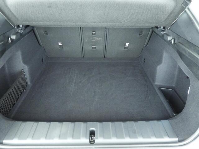 BMW X2 sDrive20i | M-Sportpakket | LED | Leder | Navigatie | Sportstoelen | Elektr. zetels | Keyles go | DAB | Harman-kardon sound | Alu 19 inch