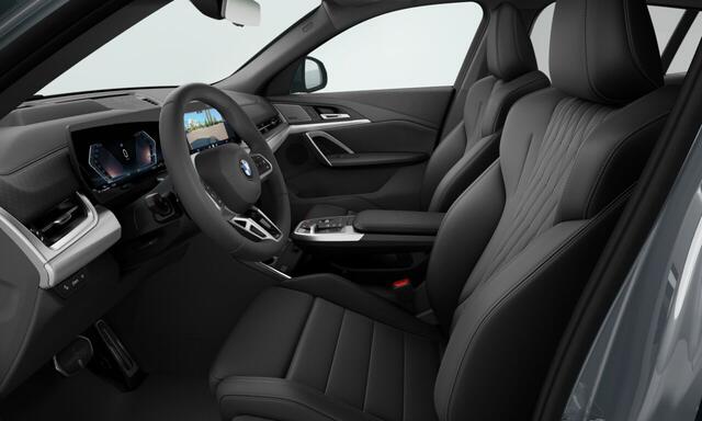 BMW X2 sDrive20i | M-Sport Pro | 19'' | Panorama. | Elek. stoel | Harman/Kardon | Driv. Prof. | Park. Plus | Head-Up | Comf. Acc. | Trekhaak | Verlichte grille | Stuur + stoelverw.