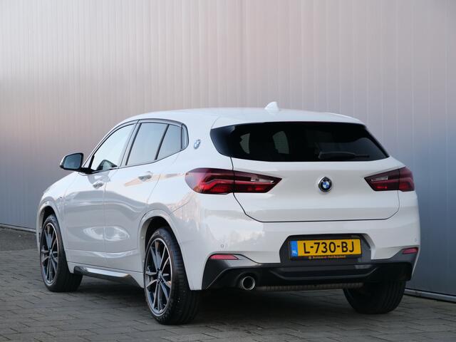 BMW X2 sDrive18i High Executive M-Sport 19 Inch / LED / Trekhaak / Stoelverwarming