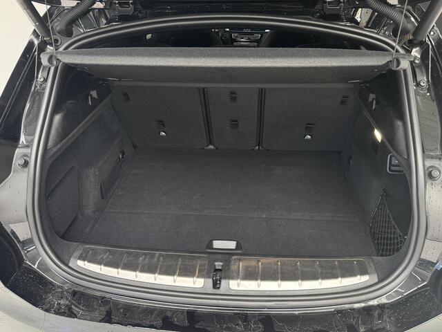 BMW X2 xDrive25e M-sport | Stoelverwarming | Panoramadak | Achteruitrijcamera | Navigatie | Sport | M-sport |