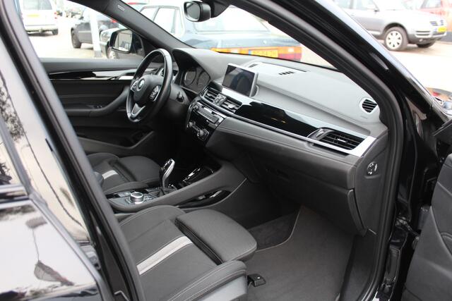 BMW X2 sDrive18i High Executive Navi Clima Led Stoelvw 18inch Pdc
