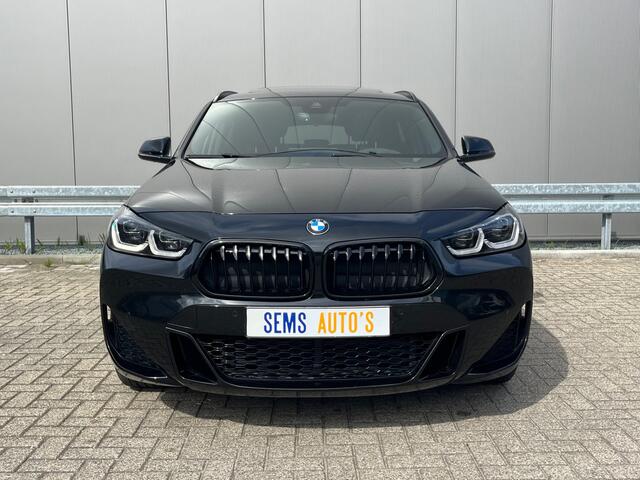 BMW X2 xDrive25e High Executive M-Pakket / Pano / Vol Leder / Haed-up / Key Less
