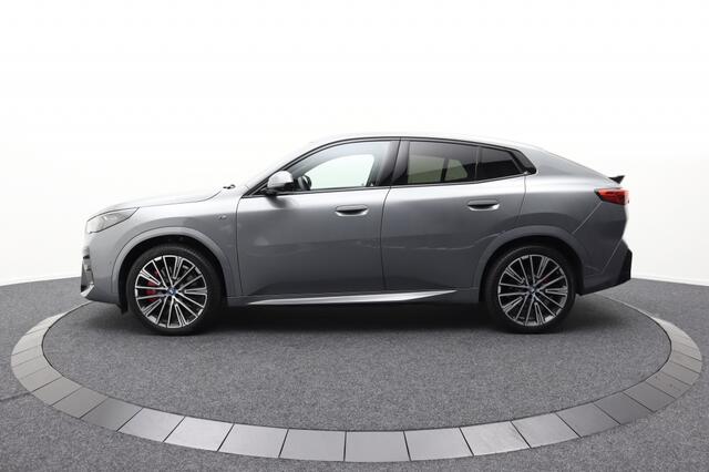 BMW X2 iX2 xDrive30 65kWh | M-Sport | Harman-Kardon | Pano | 313PK!