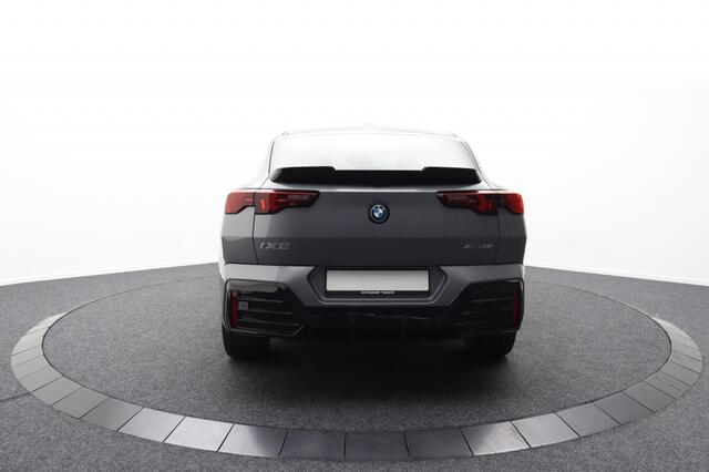 BMW X2 iX2 xDrive30 65kWh | M-Sport | Harman-Kardon | Pano | 313PK!