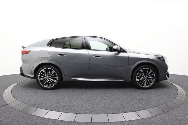 BMW X2 iX2 xDrive30 65kWh | M-Sport | Harman-Kardon | Pano | 313PK!