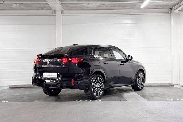 BMW X2 sDrive20i | M-Sport Pro | Innovation Pack | Driving Assistant Plus | Parking Assistant Plus | Comfort Access | Stuurwielverwarming | Head-Up Display | Stoelverwarming | Huisselectie