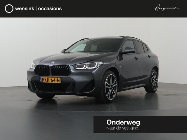 BMW X2 xDrive25e High Executive | M-Pakket | Panoramadak | Sportstoelen | HUD | M-Sportstoelen Elektrisch verstelbaar + Geheugen | Camera | Navigatie | DAB | Stoelverwarming | Ele. kofferdeksel |