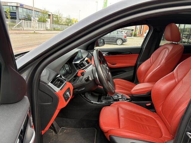 BMW X2 sDrive20i High Executive | Panodak | Leer | Trekhaak | Automaat