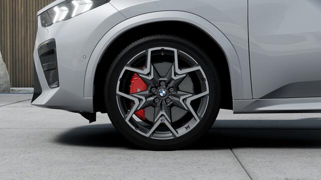 BMW X2 iX2 eDrive20 M Sport / Panoramadak / Trekhaak / M Sportstoelen / Parking Assistant Plus / Head-Up / M Adaptief onderstel / Stuurverwarming / Comfort Access