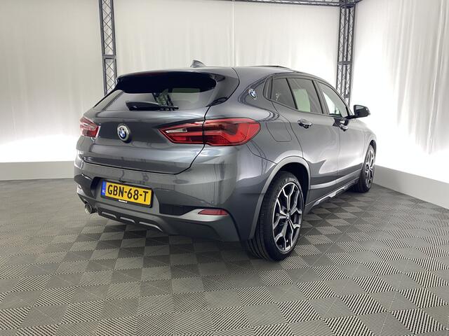 BMW X2 sDrive18i High Executive Automaat | M-Sport X | Panodak | Cruise | Navi | Stoelverwarming | Camera