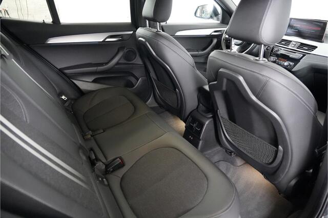 BMW X2 xDrive25e M-Sport | Head-up | Camera | Stl. verw. | Cruise | El. achterklep |